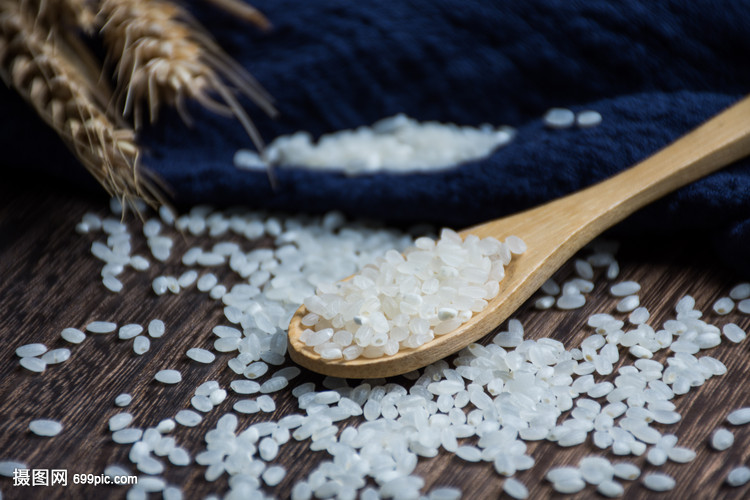 东北大米、面制品及食用油类 中国餐桌的三大支柱